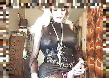 teta-grande, meia-calça, transsexual, maduro, tiro-ao-alvo, pénis-grande, transsexual-tranny, latex, deslumbrante, domínio