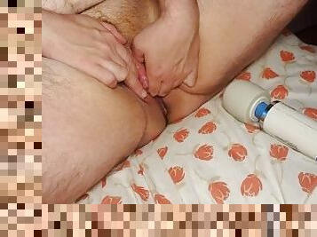 clitoris, masturbare-masturbation, pasarica, amatori, cu-degetelul, solo, uda