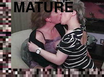 Clitorissa&#039;s mature lesbians
