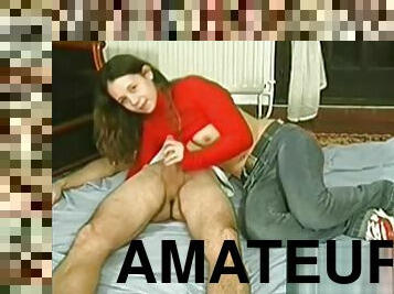 amateur, fellation, ados, femme-habillée-mec-nu, petit-ami, bite, sucer