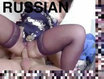 maman-et-garçon, russe, amateur, anal, mature, maman, femme-habillée-mec-nu, vieux-jeune