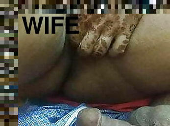 Desi wife fingers her pussy