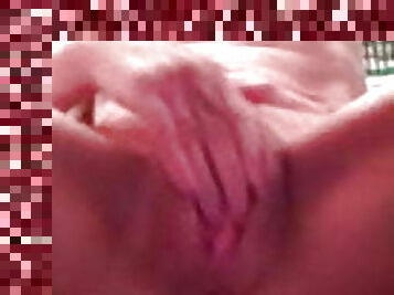 masturbation, orgasme, chatte-pussy, giclée, amateur, mature, milf, maman, doigtage, gros-plan