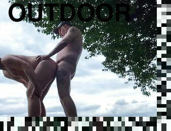 en-plein-air, public, amateur, fellation, gay, ejaculation-interne, ejaculation, tatouage, ours