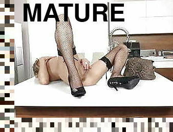 mastürbasyon-masturbation, amcık-pussy, karı, olgun, uzun-çoraplar, avrupalı, euro, ev-hanımı, sıkı, çekoslovakyalı