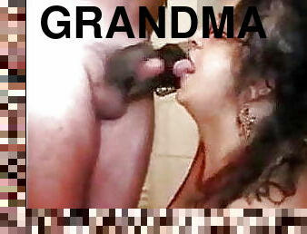 grand-mère, amateur, fellation, ejaculation-sur-le-corps, granny, milf, maison, branlette, belle-femme-ronde, ejaculation