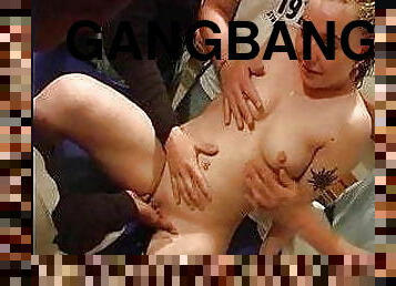 Cindy in Gangbang