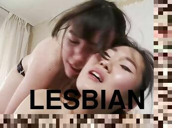 takaapäin, orgasmi, pillu-pussy, remmidildo, amatööri, typykät, lesbo-lesbian, lelu, saksalainen, sormettaminen