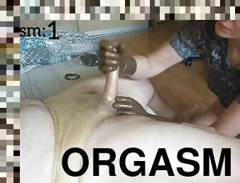 orgasmo, amateur, chorro-de-corrida, paja, bragas, mujer-vestida-hombre-desnudo, corrida, látex, amante, dominación