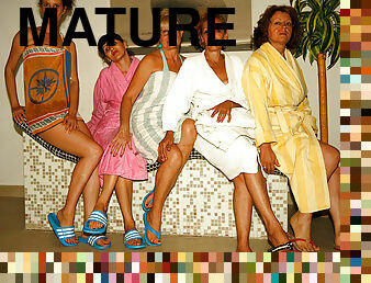 Naked Mature Women Relaxing And Unwinding - MatureNL