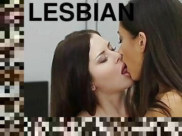 cipka, lesbijskie, gwiazda-porno, całowanie, brunetka