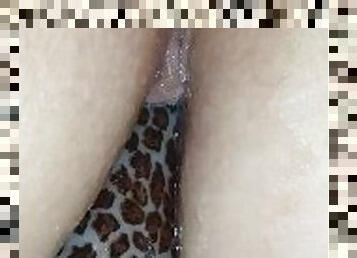 Close Up BBW 1st Time Anal With Big Leopard Print Vibrator