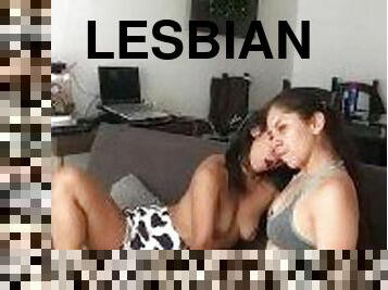 batran, pasarica, lesbiana, mama, cu-degetelul, sarutand, tanar18, fiica, mai-batran, tabu