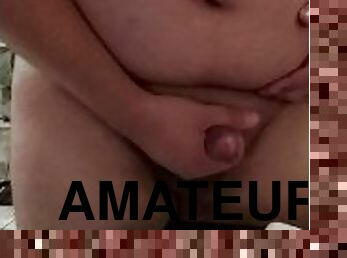 grosse, amateur, ejaculation-sur-le-corps, gay, branlette, belle-femme-ronde, joufflue, ejaculation, fétiche, solo