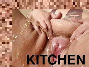 kencing, vagina-pussy, muncrat, amatir, kompilasi, pasangan, wanita-gemuk-yang-cantik, dapur, fetish-benda-yang-dapat-meningkatkan-gairah-sex, seorang-diri