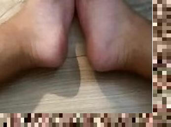 masturbation, amateur, ejaculation-sur-le-corps, ados, gay, pieds, secousses, solo, minet