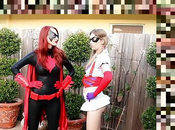 Kendra James And Harley Quinn In Vs Batwoman Fight Game