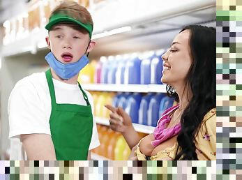 Supermarket MILF fucks hung dude Jimmy Michaels