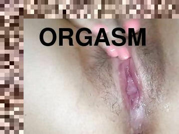 clitoris, masturbare-masturbation, orgasm, pasarica, nevasta, amatori, bunaciuni, milf, facut-acasa, cu-degetelul