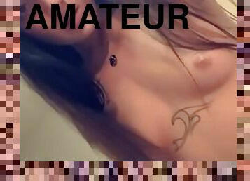 isot-tissit, masturbaatio, orgasmi, pillu-pussy, laiha, ruikkiminen, amatööri, typykät, teini, pov