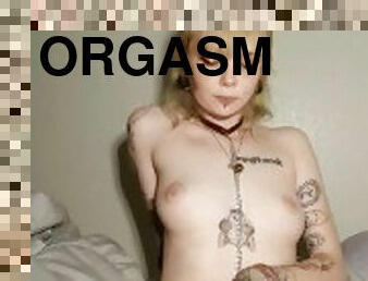 clitoris-bagian-atas-vagina-paling-sensitif, mastubasi, orgasme, amatir, anal, remaja, pakaian-dalam-wanita, fetish-benda-yang-dapat-meningkatkan-gairah-sex, seorang-diri, tato