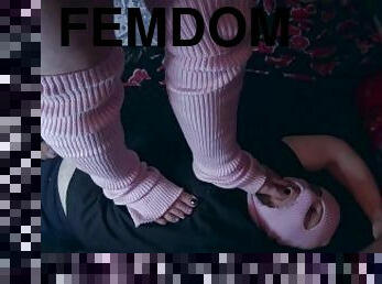 ados, bdsm, pieds, goth, femme-dominatrice