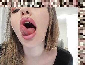 Quckie Tongue Vore Tease with Miss Honey Barefeet