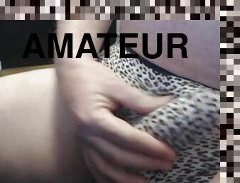 Guy in leopard panties drilling a fleshlight to cum
