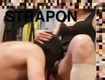 strap-on, anal, avsugning, leksak, hardcore, deepthroat, bdsm, slav, slyna, älskarinna