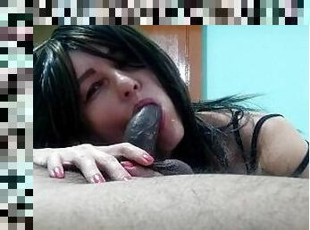 Watch this sexy babe giving hot blowjob close up