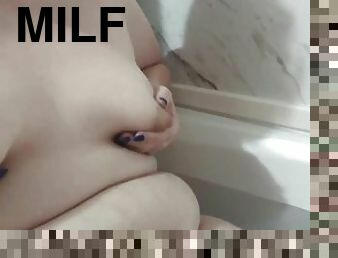 baignade, amateur, milf, maman, belle-femme-ronde, joufflue, mère, petite, fétiche, solo