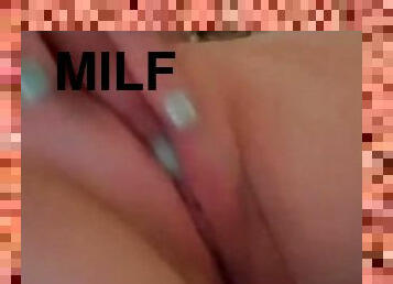 Sexy MILF Masturbates