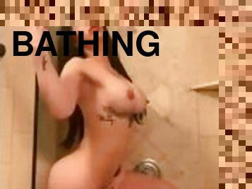 She’s Sexy Playing With Her Pussy In The Shower