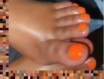 MASSIVE Cumshot all over my orange toes ???? (message for full video)