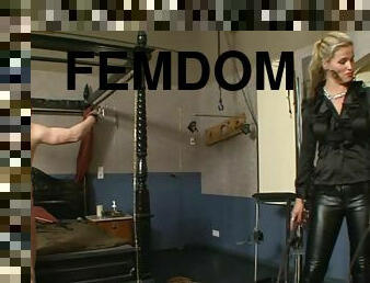 bdsm, blondi, fetissi, lateksi, sidonta, femdom