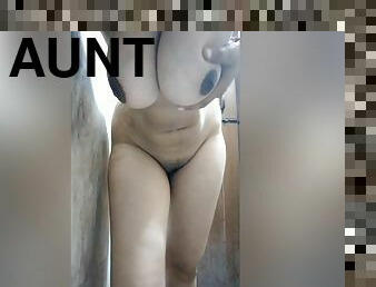 Hot Aunty Ne Aapne Kapde Uatare Aur Dekhaya Hot Figure Indian Hot Desi Aunty