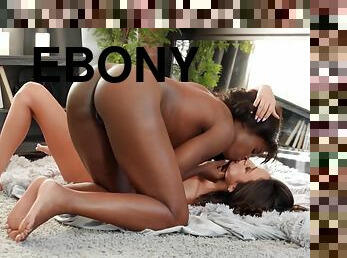 дупа, чорношкіра-ebony, міжрасовий-секс, лесбіянка-lesbian, обличчя, брюнетка