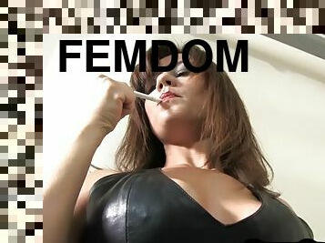 amatir, jenis-pornografi-milf, bdsm-seks-kasar-dan-agresif, kotor, fetish-benda-yang-dapat-meningkatkan-gairah-sex, seorang-diri, merokok, dominasi, berambut-cokelat, dominasi-perempuan-dalam-sex