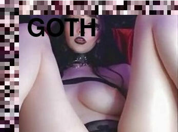 Wet and creamy goth pussy plays with dildo