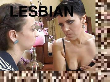 batran, rusoaica, slabanoaga, lesbiana, milf, jucarie, tanar18, naturala, dildo, mai-batran