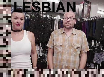 Hot lesbians Texas Patti & Carmen Caliente strap fuck each other
