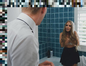 Hot Teen Alessadra lets Dany D to eat her cunt in the bathroom