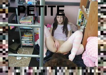 Petite Teen Girl Webcam Show