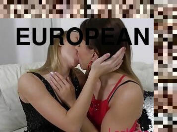 gambarvideo-porno-secara-eksplisit-dan-intens, berciuman, eropa, mata-uang-euro