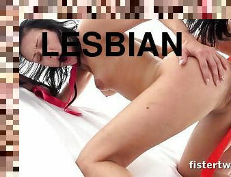 Best Friends Experiment With Lesbian Fisting