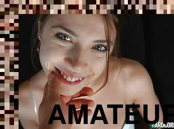 fichette, amatoriali, giovanissime, hardcore, video-casalinghi, pornostar, calze, pov, amplessi-molto-intensi, biancheria-intima