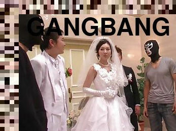 Yui Tatsumi Off-season Flowering Gangbang Wedding Aisle