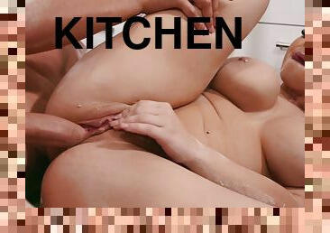 Naughty kitchen slut Payton Preslee fucks