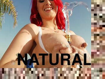 Redhead babe with super big naturals Siri in hardcore video with cumshot