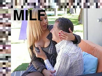 Steve Holmes and Olivia Austin - Hot MILF porn